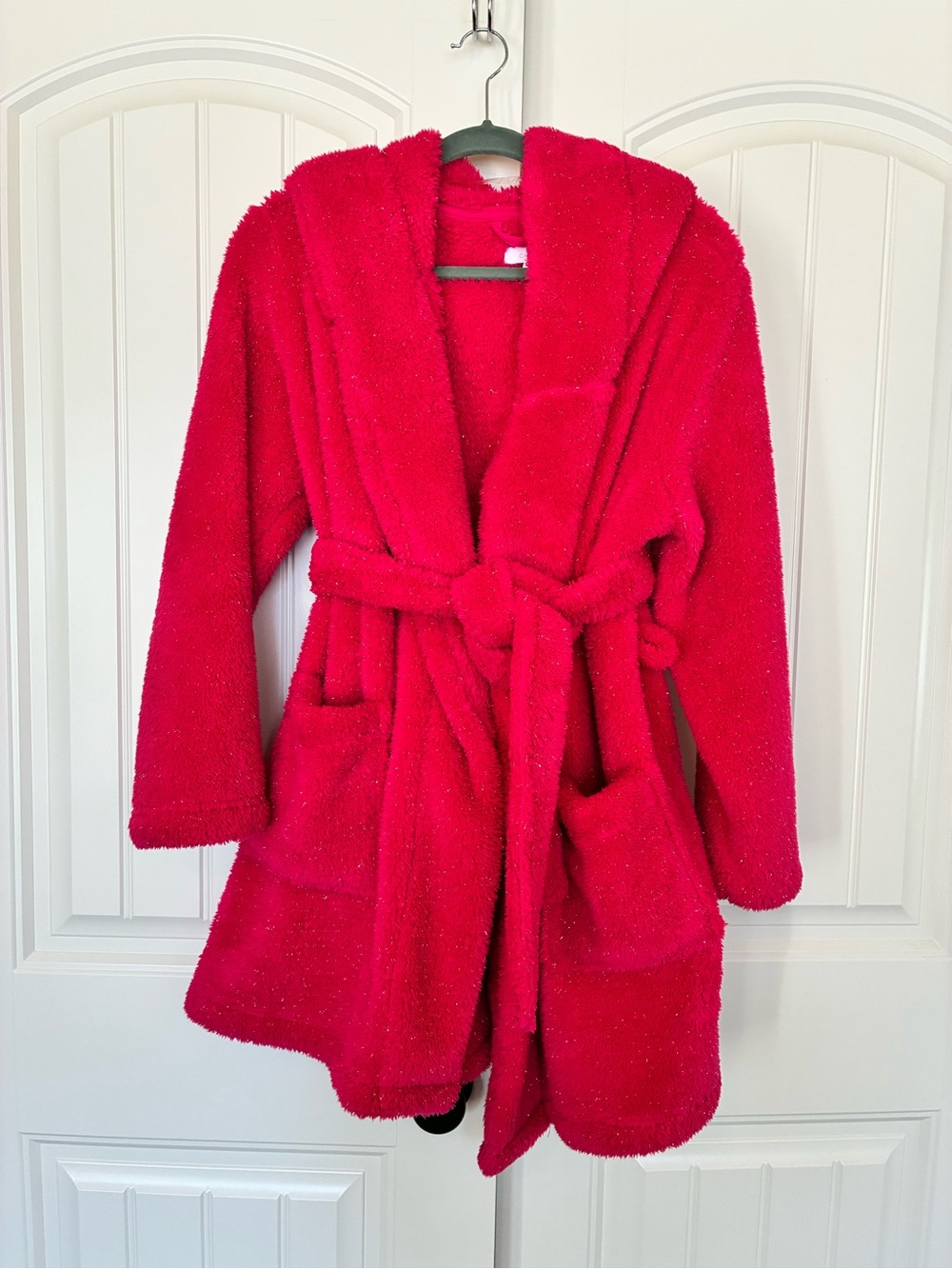 Colsie Women's Faux Fur Cozy Hooded Robe Pink Metallic Glitter XS/S